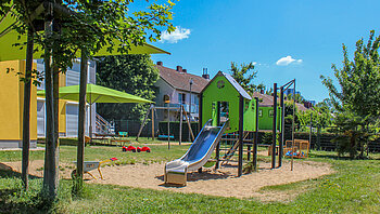 Kita Köln Gremberghoven, Auf dem Streitacker - Garten mit Rutsche